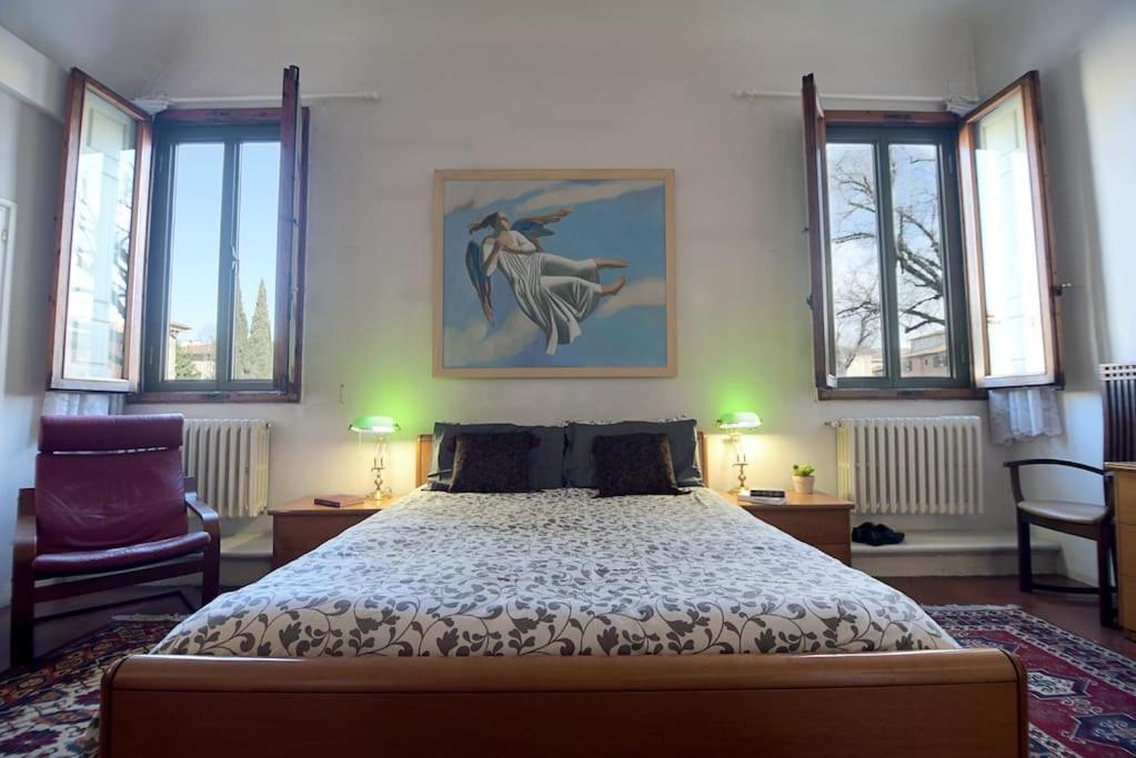Cozy Apartment With Private Garden - City Center - Florencia Exterior foto