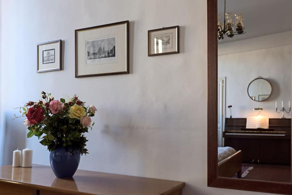 Cozy Apartment With Private Garden - City Center - Florencia Exterior foto