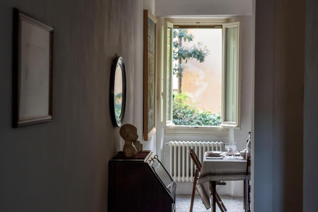 Cozy Apartment With Private Garden - City Center - Florencia Exterior foto
